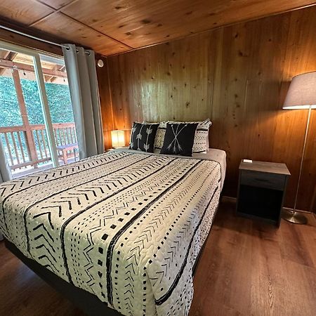 The Cabin In แพ็ควูด ภายนอก รูปภาพ